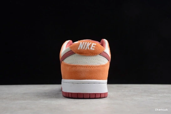 BQ6817-202 Russet Pro Cedar SB Nike Dark Dunk Low 1029